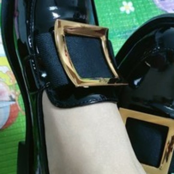 Flat shoes and leather shoes - Picture 3 of 3